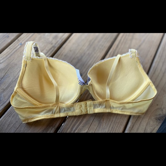 NWOT Yellow Lace Ribbon Bra - Picture 3 of 6